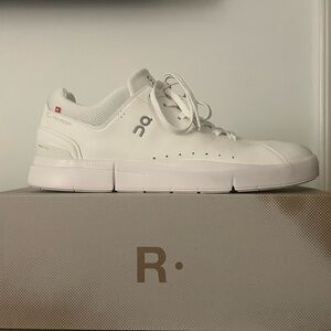 On Men’s Roger Advantage Shoes